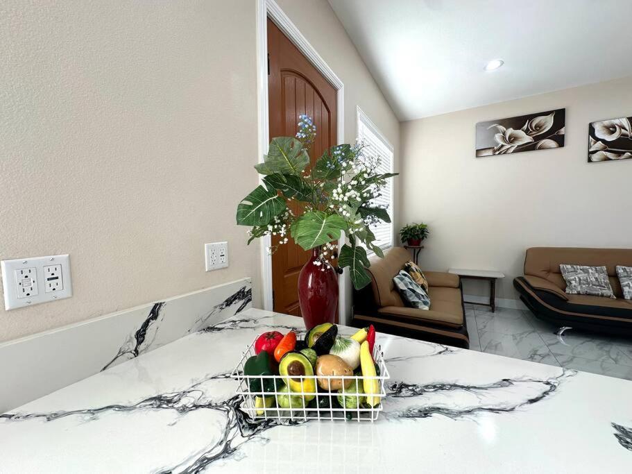 Villa New Renovated House In Little Saigon à Midway City Extérieur photo